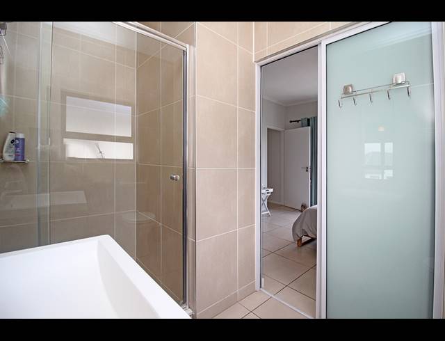 1 BEDROOM APARTMENT FOR SALE IN GREENSTONE HILL